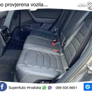 VW Touareg 3.0 TDI V6 4M Aut. Elegance 231 KS, PANO+MATRIX+ACC+GR SJED+KAM+PDC