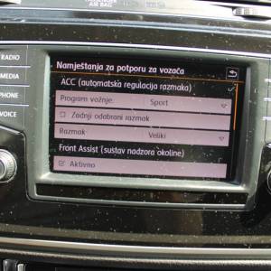 VW Touran 1.6 TDi DSG *NAVIGACIJA, KAMERA*
