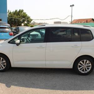 VW Touran 1.6 TDi DSG *NAVIGACIJA, KAMERA*