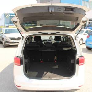 VW Touran 1.6 TDi DSG *NAVIGACIJA, KAMERA*