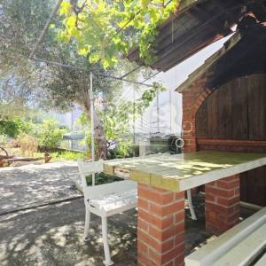 Zadar – Diklovac | Samostojeća kuća 630 m² s 4 stana, garažom i okućnicom