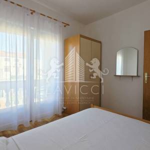 Zadar – Diklovac | Samostojeća kuća 630 m² s 4 stana, garažom i okućnicom