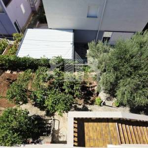 Zadar – Diklovac | Samostojeća kuća 630 m² s 4 stana, garažom i okućnicom