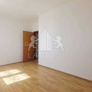 Zadar – Diklovac | Samostojeća kuća 630 m² s 4 stana, garažom i okućnicom