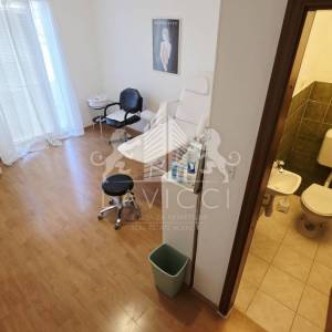 Zadar – Diklovac | Samostojeća kuća 630 m² s 4 stana, garažom i okućnicom