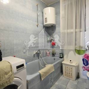 Zadar – Diklovac | Samostojeća kuća 630 m² s 4 stana, garažom i okućnicom