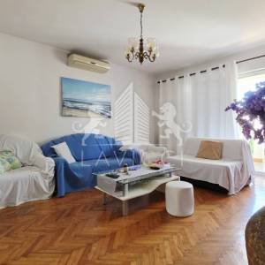 Zadar – Diklovac | Samostojeća kuća 630 m² s 4 stana, garažom i okućnicom