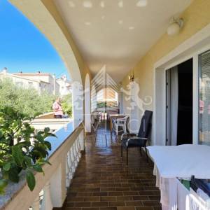 Zadar – Diklovac | Samostojeća kuća 630 m² s 4 stana, garažom i okućnicom