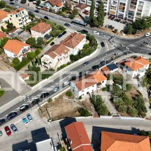 Zadar, Melada – dio dvojne kuće na građevinskoj parceli od 450 m²