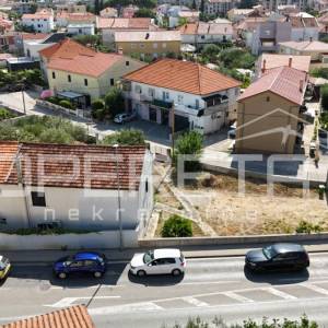 Zadar, Melada – dio dvojne kuće na građevinskoj parceli od 450 m²