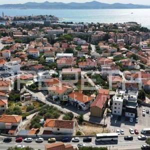 Zadar, Melada – dio dvojne kuće na građevinskoj parceli od 450 m²