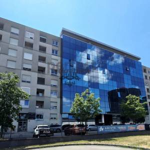 Zagreb, Donje Svetice, 2-sob. stan s loggiom 46m2+GPM 14.5m2, lift 