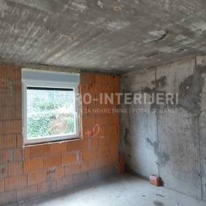Zagreb, Gornji Bukovac, Salopekova ul., zgrada s dva stana 125 m2 ROH BAU
