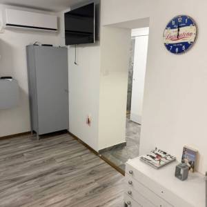Zagreb-Kanal,adaptiran 1S stan 30m2 u prizemlju zgrade, blizina centra