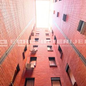 Zagreb, Malešnica, uređena garsonijera 34 m² lift ostava