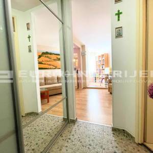 Zagreb, Malešnica, uređena garsonijera 34 m² lift ostava