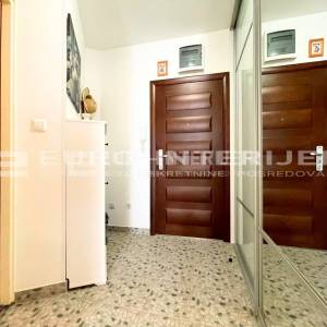 Zagreb, Malešnica, uređena garsonijera 34 m² lift ostava