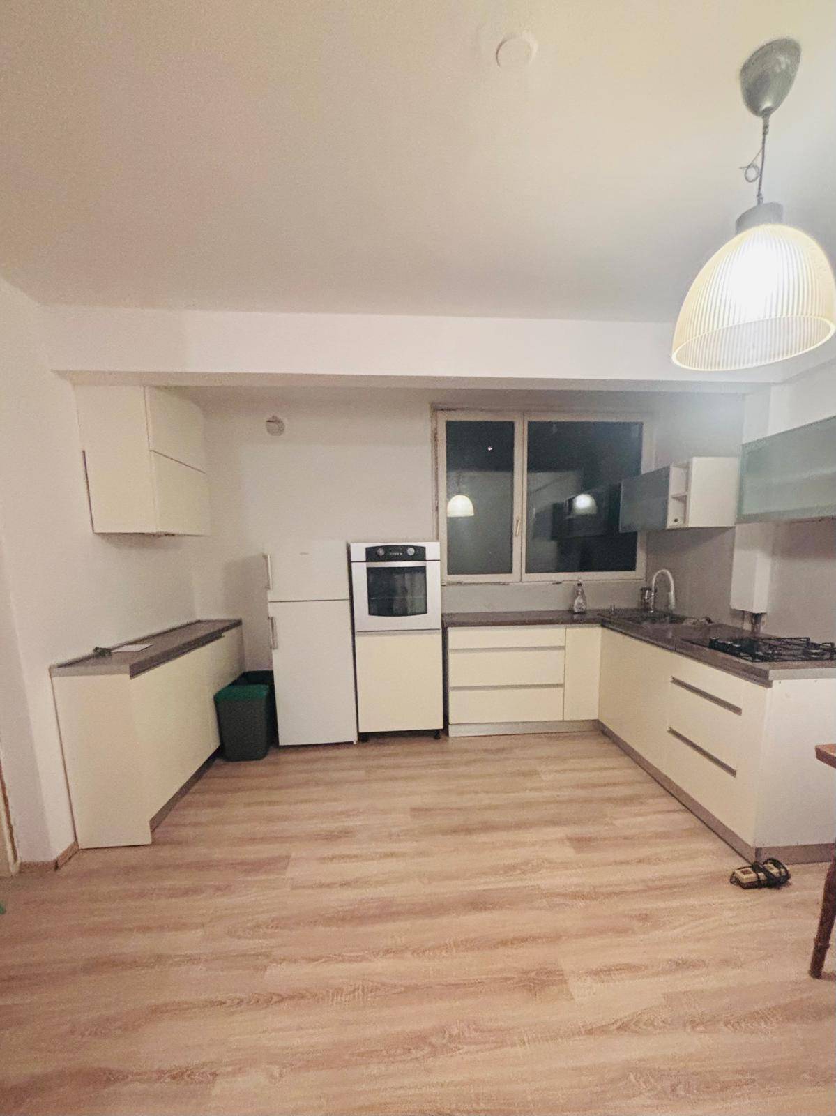 Zagreb - Trešnjevka, Kučerina ul. 2,5-sobni stan 57-m2, loggia