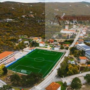 Zagvozd 1366 m2 građevinsko zemljište - strogi centar!
