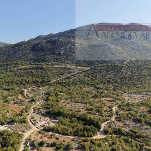 Zagvozd 2001 m2 građevinsko zemljište panoramski pogled - novo!