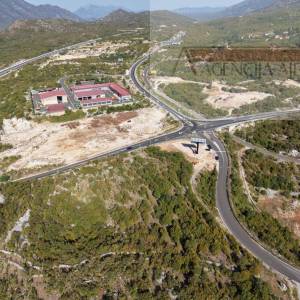 Zagvozd 8900 m2 građevinsko zemljište - TOP LOKACIJA - novo!