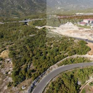 Zagvozd 8900 m2 građevinsko zemljište - TOP LOKACIJA - novo!