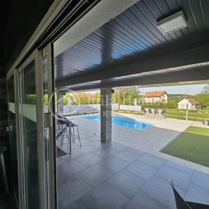 ZLATAR/EKSKLUZIVNI PRIVATNI RESORT/250 m²/1.895 m² PARCELE/BAZEN/JACUZZI