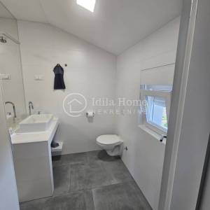 ZLATAR/EKSKLUZIVNI PRIVATNI RESORT/250 m²/1.895 m² PARCELE/BAZEN/JACUZZI