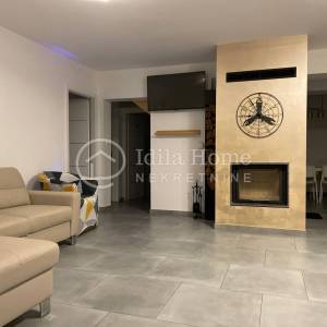 ZLATAR/EKSKLUZIVNI PRIVATNI RESORT/250 m²/1.895 m² PARCELE/BAZEN/JACUZZI