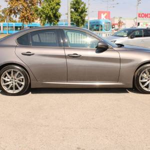Alfa Romeo Giulia 2.2 Mjt 190KS AUTOMATIK *LED,NAVIGACIJA,KAMERA*