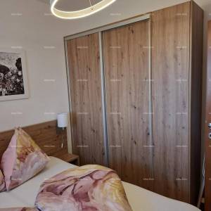 BARBARIGA, STAN S  PRIVATNIM PARKIRALIŠTEM