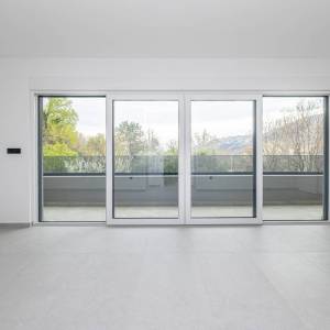 BAŠKA okolica - Dvosobni apartman s dva parkina mjesta, novogradnja