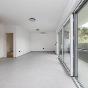 BAŠKA okolica - Dvosobni apartman s dva parkina mjesta, novogradnja