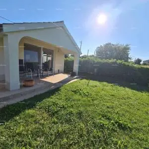 Blizina Ližnjana u malom istarskom mjestu, samostojeća kuća površine 103 m²
