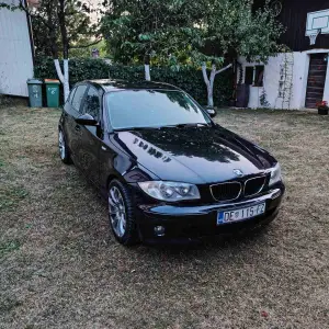BMW 116i | 147.000 km | Reg. 20/05/2027 | Novi dijelovi + 2 seta guma