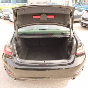 BMW serija 3 318d *NAVIGACIJA, LED*