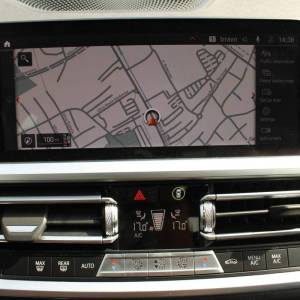 BMW serija 3 318d *NAVIGACIJA, LED*