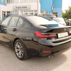 BMW serija 3 318d *NAVIGACIJA, LED*