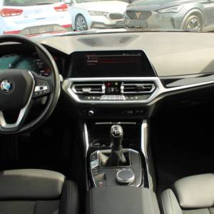 BMW serija 3 318d *NAVIGACIJA, LED*
