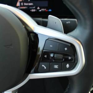 BMW serija 3 320d Xdrive ///M Paket *HEAD UP,LED,NAVIGACIJA,KAMERA 360* - nije uvoz