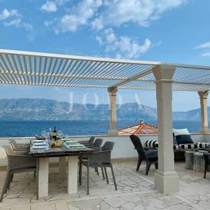 Brač kuća u Povljima