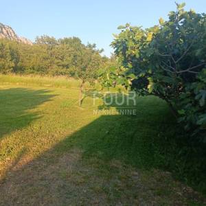 Bribir, građevinsko zemljište 700m2