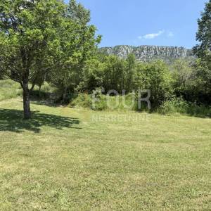 Bribir, građevinsko zemljište 700m2