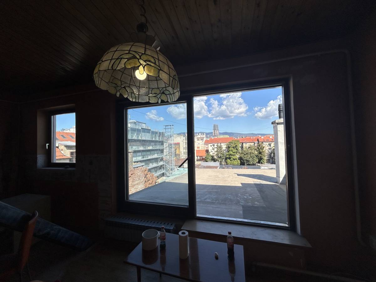 CENTAR - Dvoetažni 5-soban stan za adaptaciju 120 m2 s pogledom!