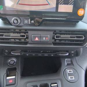 CITROEN BERLINGO BUSINESS PLUS 130 EAT8 BlueHDI 100%PDV-a AUTOMATIK, 2026 god.
