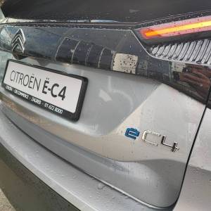 CITROEN e-C4 FEEL PACK Električni motor 136 ks automatik, navigacija