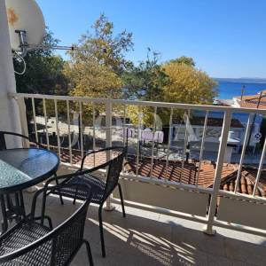 Crikvenica, kuća prvi red do mora