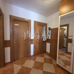 CRIKVENICA, stan u prizemlju sa pogledom na more