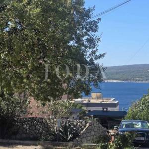 CRIKVENICA, stan u prizemlju sa pogledom na more