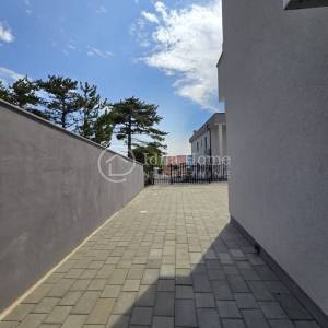 Crikvenica/trosoban apartman 80m2/PRILIKA!